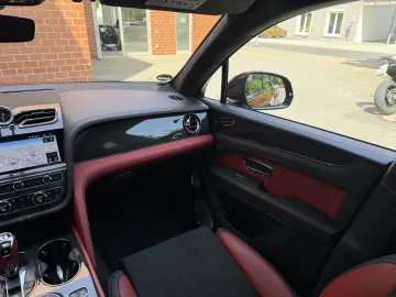 BENTLEY Bentayga V8 S  NAIM Carbon Styling