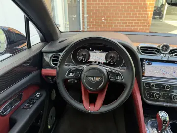 BENTLEY Bentayga V8 S  NAIM Carbon Styling