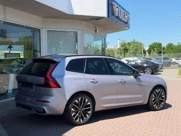 VOLVO XC 60 Ultra Dark T8