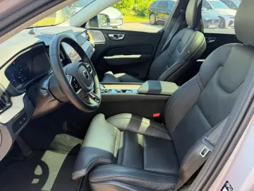 VOLVO XC 60 Ultra Dark T8