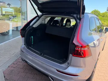 VOLVO XC 60 Ultra Dark T8