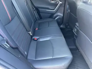 TOYOTA RAV 4 Plug-in-Hybrid Technik- und Style Paket
