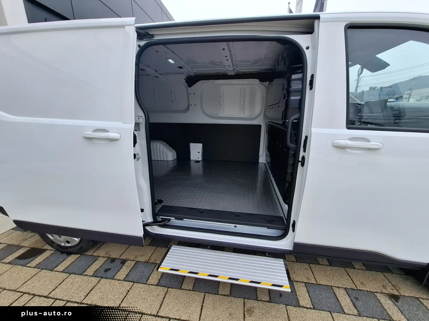 MAXUS DELIVER 7 2.0 DSL 6MT VAN 150 CP L2H1