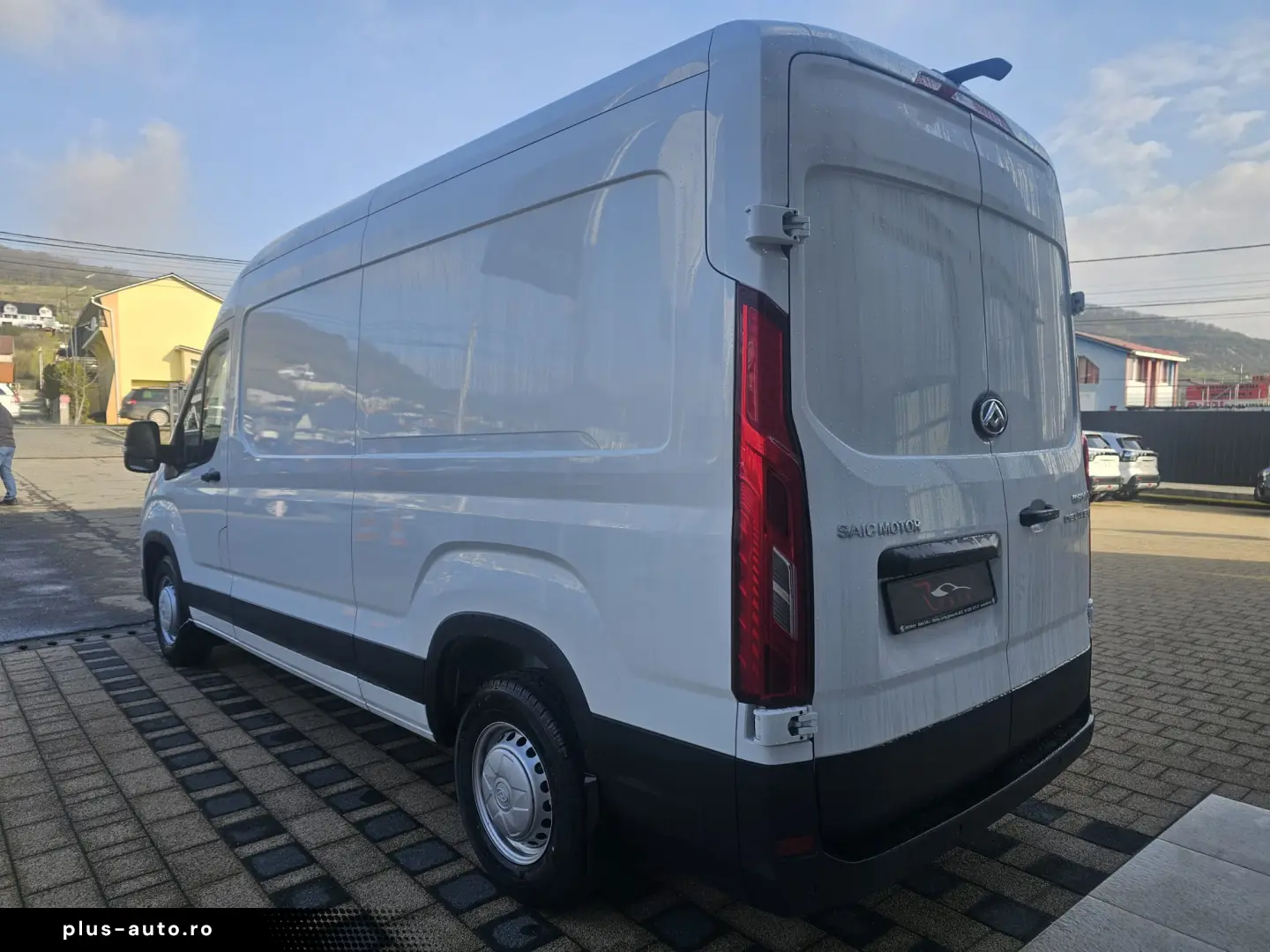 MAXUS DELIVE R 9 2.0 DSL N1 3.5T 6MT FWD L3H2 147 CP VAN