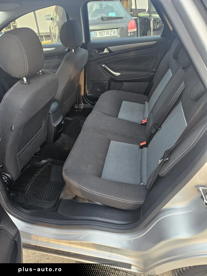 Ford mondeo 2.0 Diesel  Automata  2014 IN RATE FARA AVANS