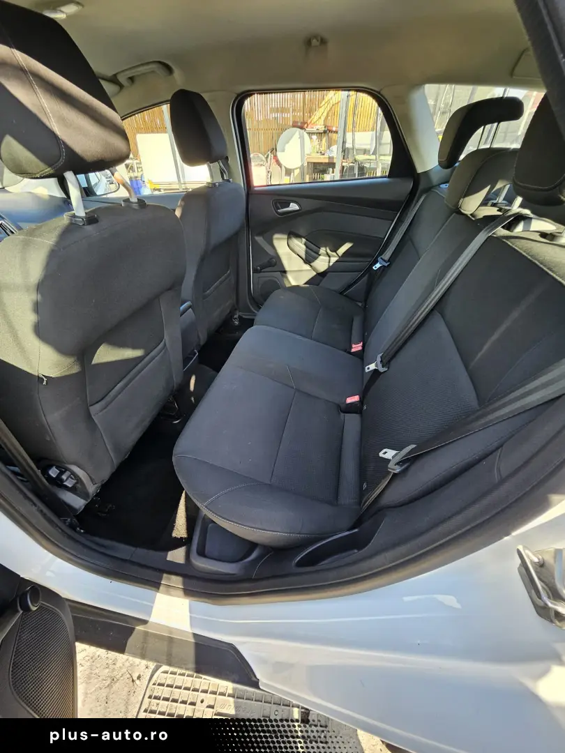 Ford focus 2015 . 1.0 benzina IN RATE FARA AVANS