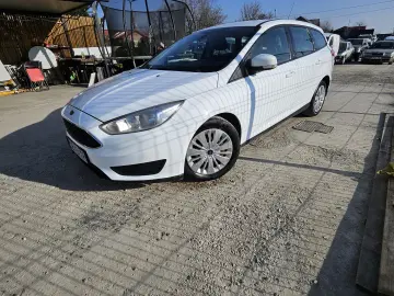 Ford focus 2015 . 1.0 benzina IN RATE FARA AVANS
