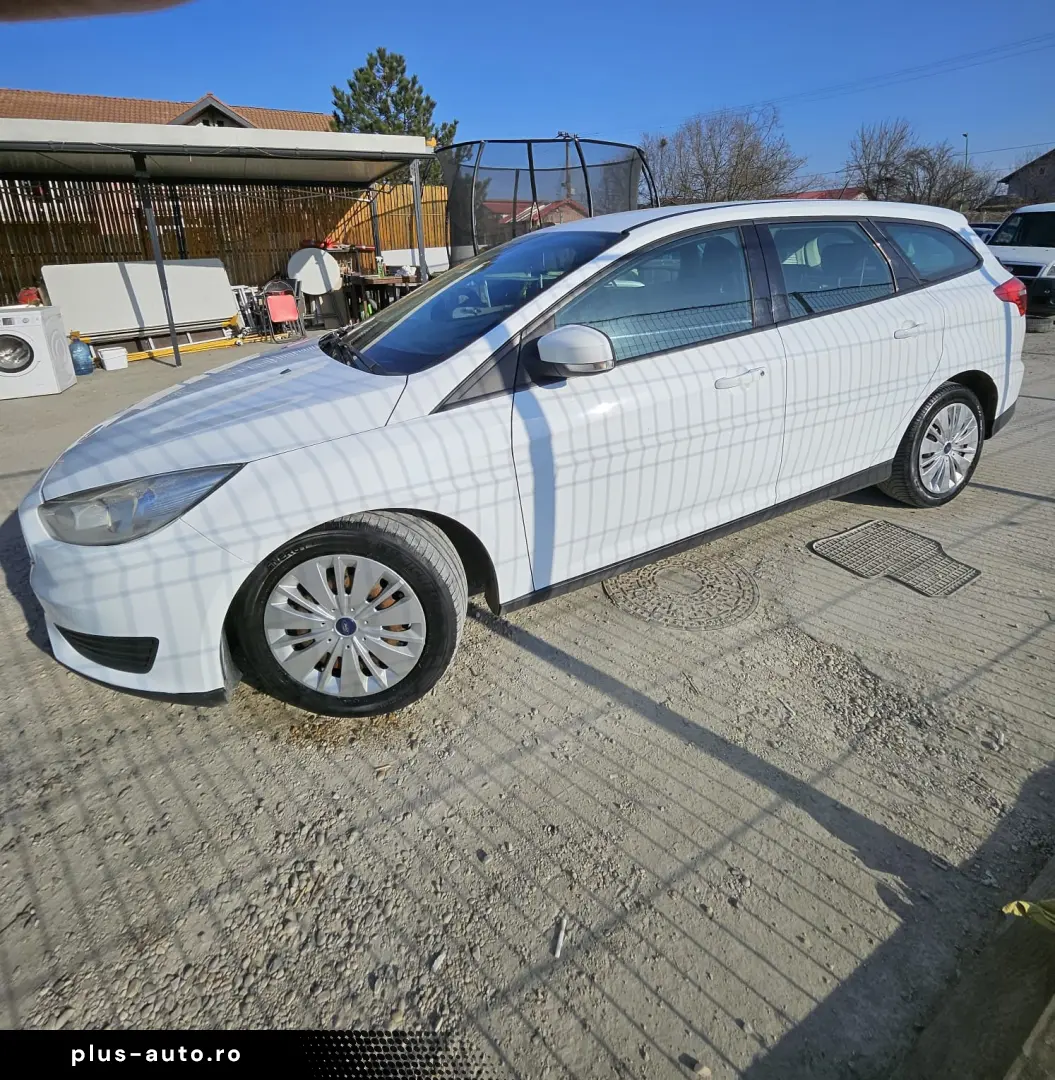 Ford focus 2015 . 1.0 benzina IN RATE FARA AVANS
