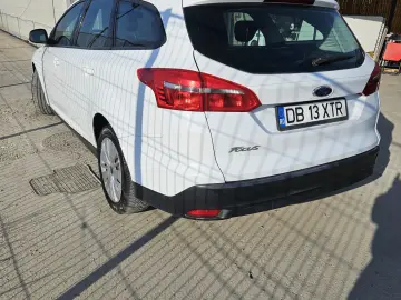 Ford focus 2015 . 1.0 benzina IN RATE FARA AVANS