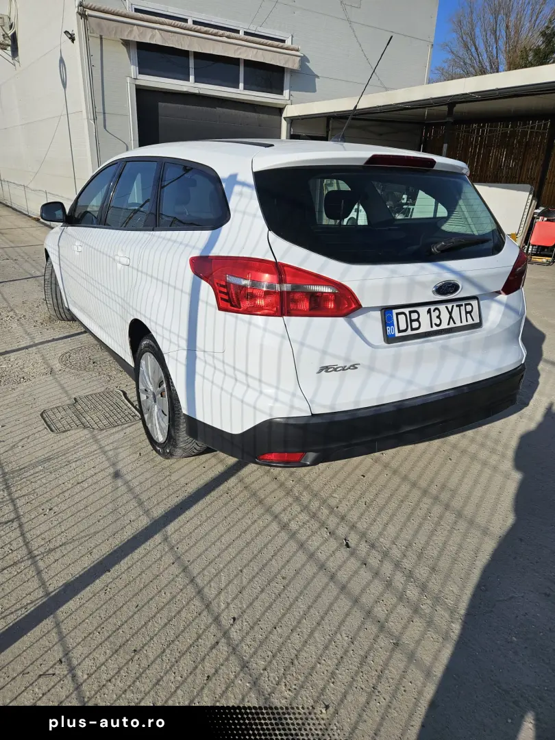 Ford focus 2015 . 1.0 benzina IN RATE FARA AVANS