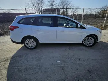 Ford focus 2015 . 1.0 benzina IN RATE FARA AVANS
