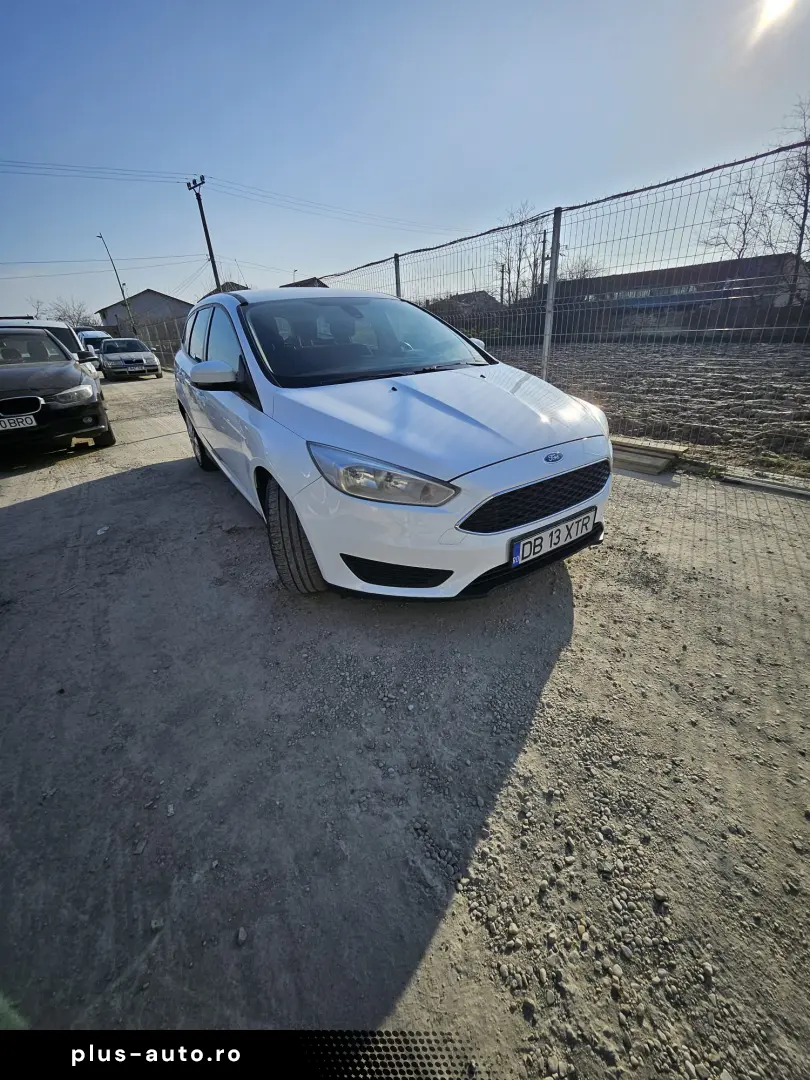 Ford focus 2015 . 1.0 benzina IN RATE FARA AVANS