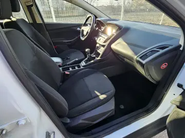 Ford focus 2015 . 1.0 benzina IN RATE FARA AVANS