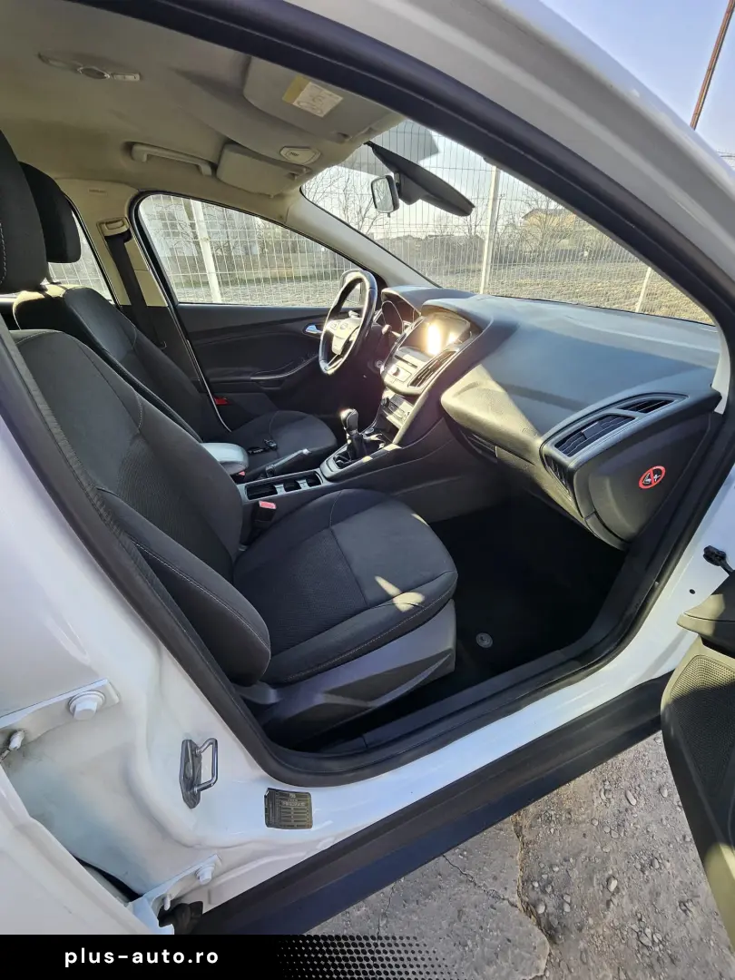 Ford focus 2015 . 1.0 benzina IN RATE FARA AVANS