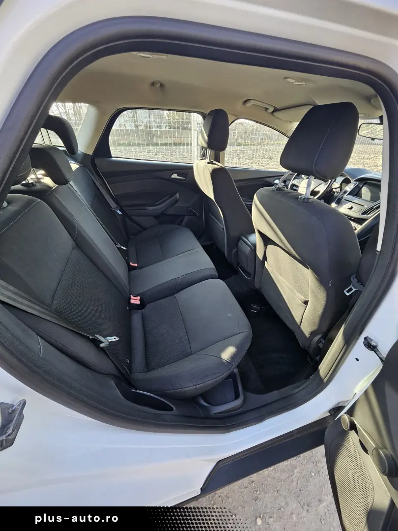 Ford focus 2015 . 1.0 benzina IN RATE FARA AVANS