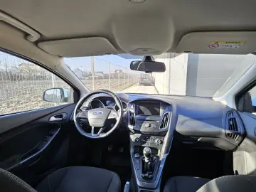 Ford focus 2015 . 1.0 benzina IN RATE FARA AVANS