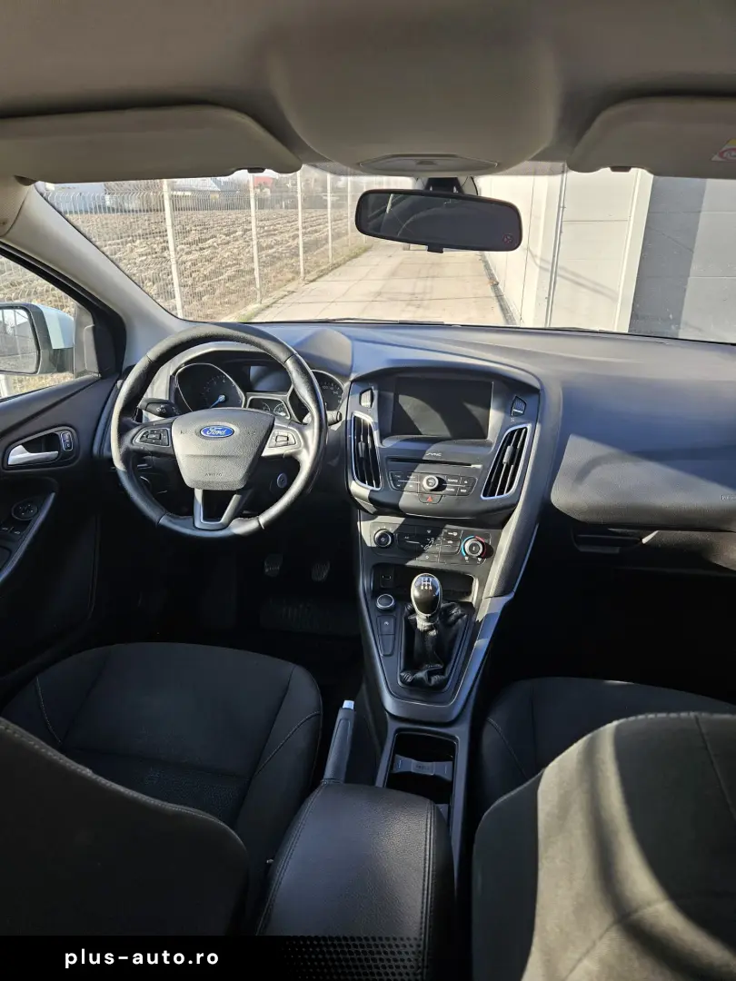 Ford focus 2015 . 1.0 benzina IN RATE FARA AVANS