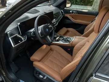 BMW X5 50e M Neuzstd  o.Gebrsp LUFTF.DR.ASS.H K.AHK.