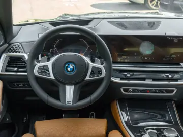 BMW X5 50e M Neuzstd  o.Gebrsp LUFTF.DR.ASS.H K.AHK.