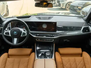 BMW X5 50e M Neuzstd  o.Gebrsp LUFTF.DR.ASS.H K.AHK.