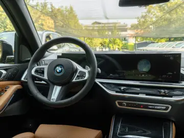 BMW X5 50e M Neuzstd  o.Gebrsp LUFTF.DR.ASS.H K.AHK.