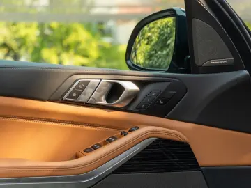 BMW X5 50e M Neuzstd  o.Gebrsp LUFTF.DR.ASS.H K.AHK.