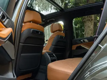 BMW X5 50e M Neuzstd  o.Gebrsp LUFTF.DR.ASS.H K.AHK.