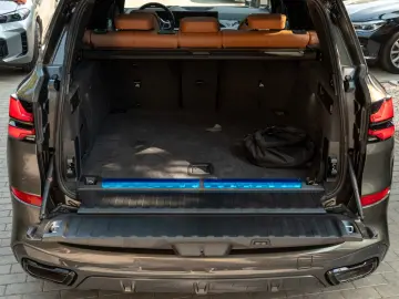 BMW X5 50e M Neuzstd  o.Gebrsp LUFTF.DR.ASS.H K.AHK.