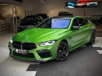 BMW M8 Competition M Carbon B&W Driver´s TV NP206