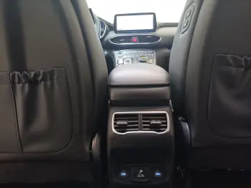 HYUNDAI Santa Fe 1.6 T-GDI 4WD Navi Pano CAM Sitrzhzg.
