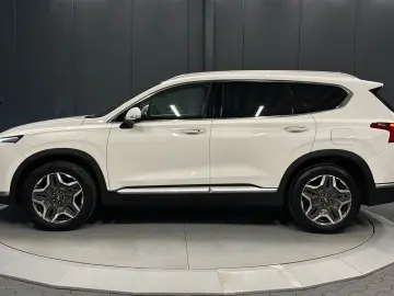 HYUNDAI Santa Fe Prime Hybrid  nur 16.000 km 19Zoll 360