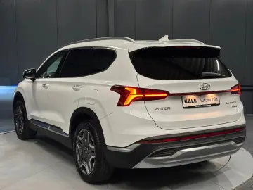 HYUNDAI Santa Fe Prime Hybrid  nur 16.000 km 19Zoll 360