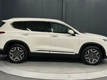 HYUNDAI Santa Fe Prime Hybrid  nur 16.000 km 19Zoll 360
