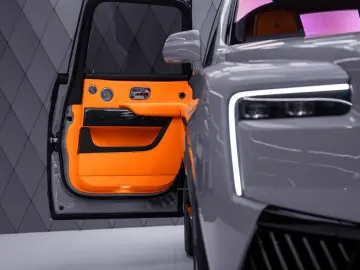 ROLLS ROYCE Cullinan Black Badge