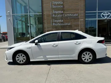 TOYOTA Corolla 1.8 Hybrid Business