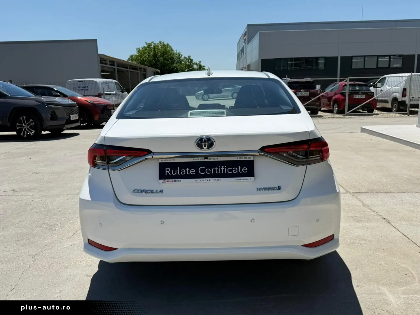 TOYOTA Corolla 1.8 Hybrid Business
