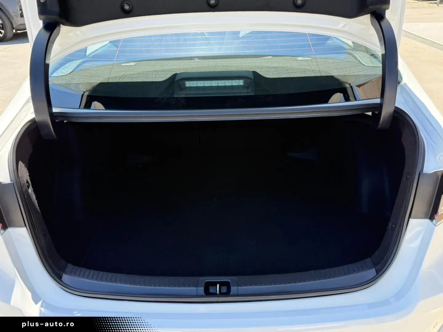 TOYOTA Corolla 1.8 Hybrid Business