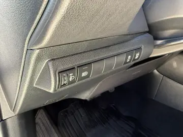 TOYOTA Corolla 1.8 Hybrid Business