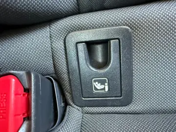 TOYOTA Corolla 1.8 Hybrid Business