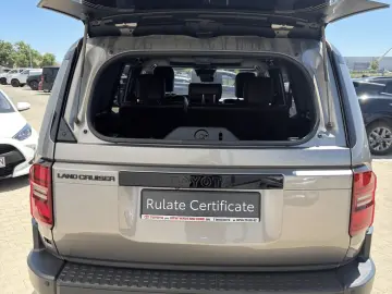 Toyota Land-Cruiser