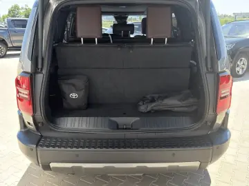 Toyota Land-Cruiser