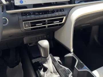 Toyota Camry 2.5 Hybrid Executive