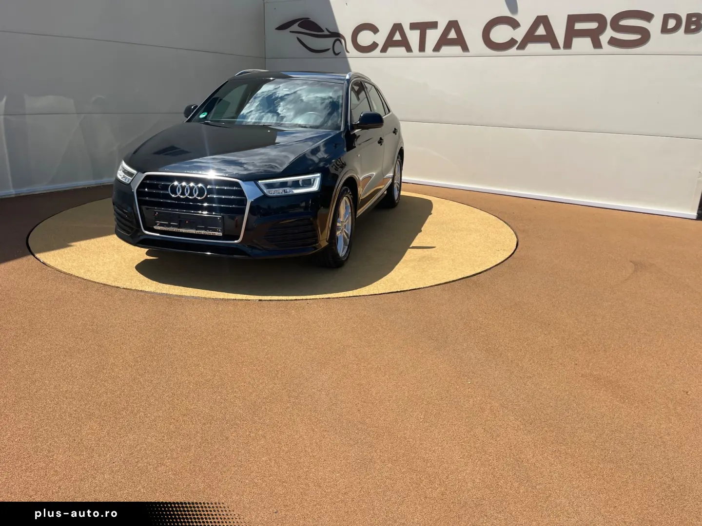 Audi Q3 2.0TDI  150CP  FULL LED  Navi  Piele  Keyless  Pilot