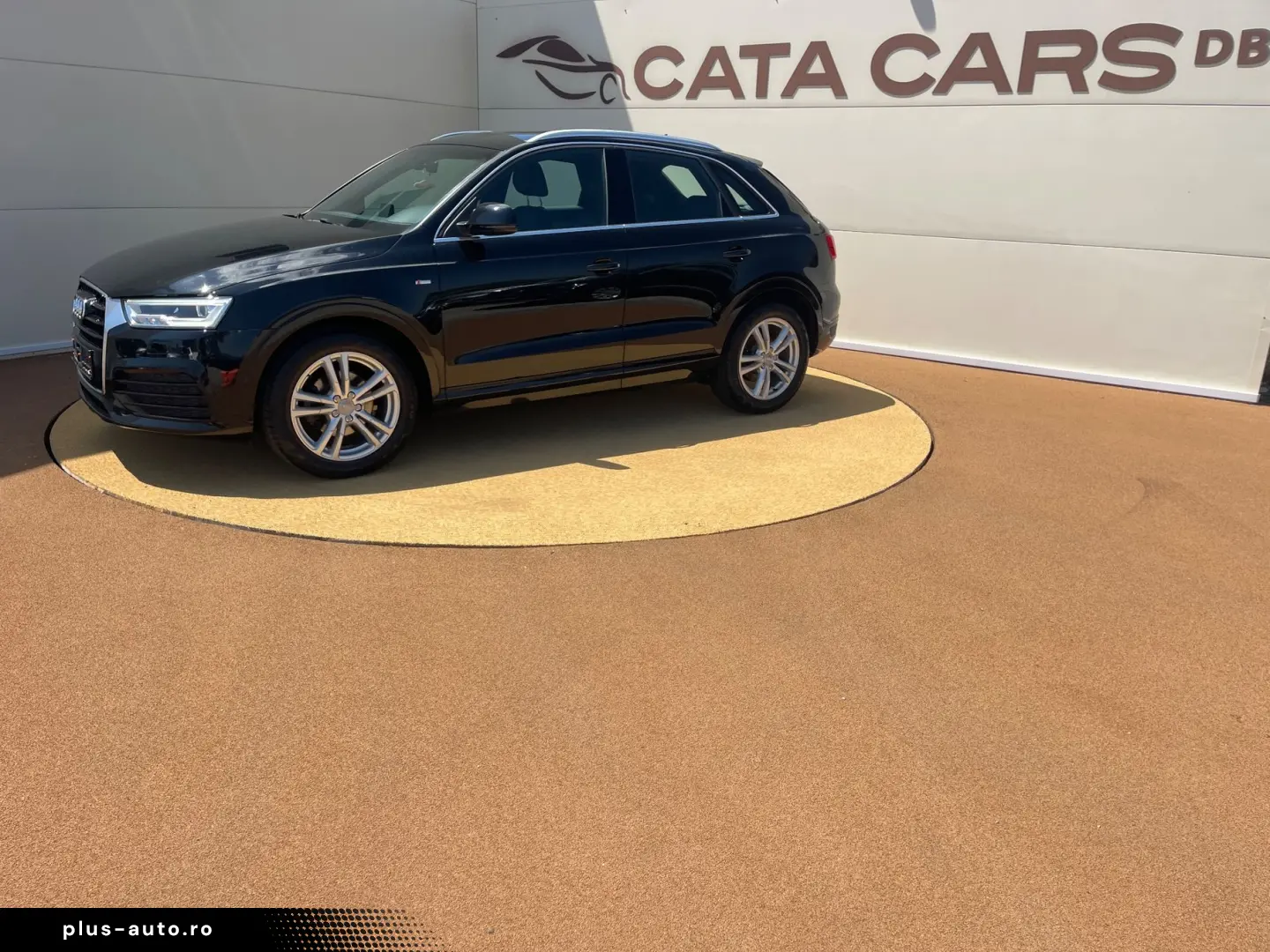 Audi Q3 2.0TDI  150CP  FULL LED  Navi  Piele  Keyless  Pilot