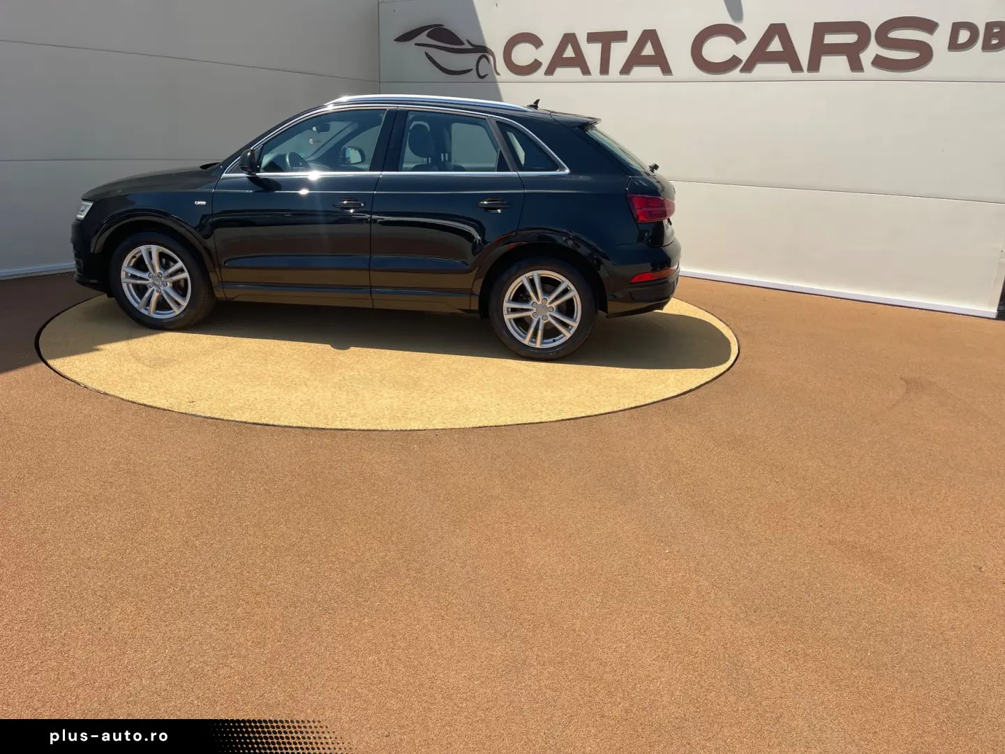 Audi Q3 2.0TDI  150CP  FULL LED  Navi  Piele  Keyless  Pilot
