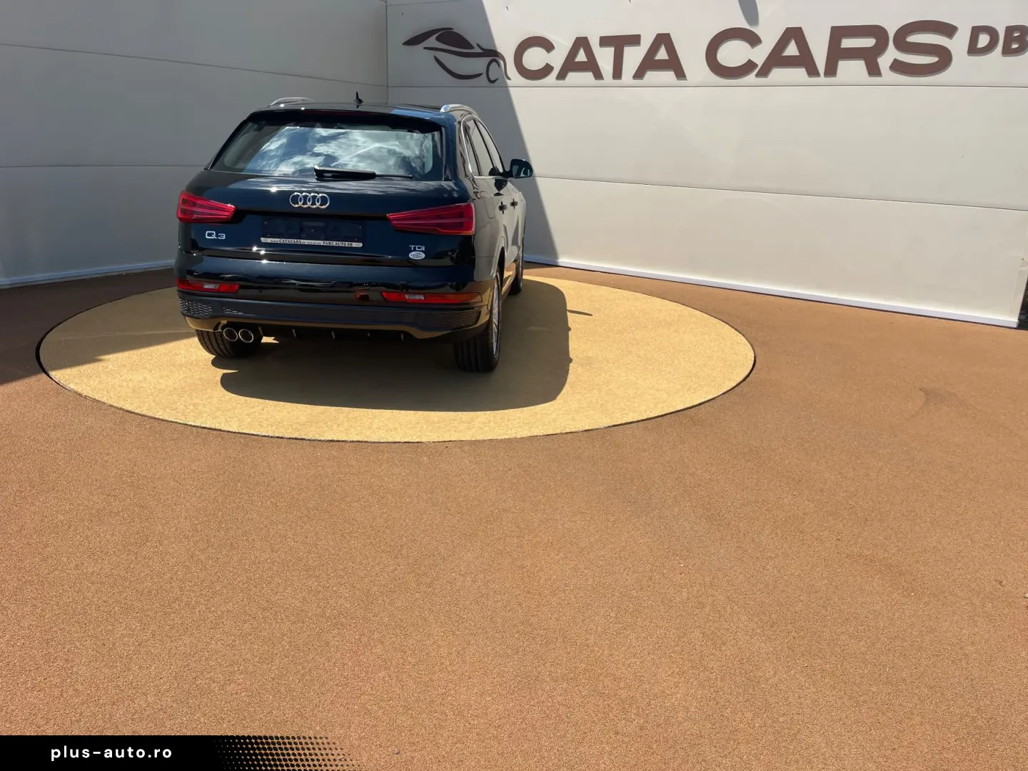 Audi Q3 2.0TDI  150CP  FULL LED  Navi  Piele  Keyless  Pilot