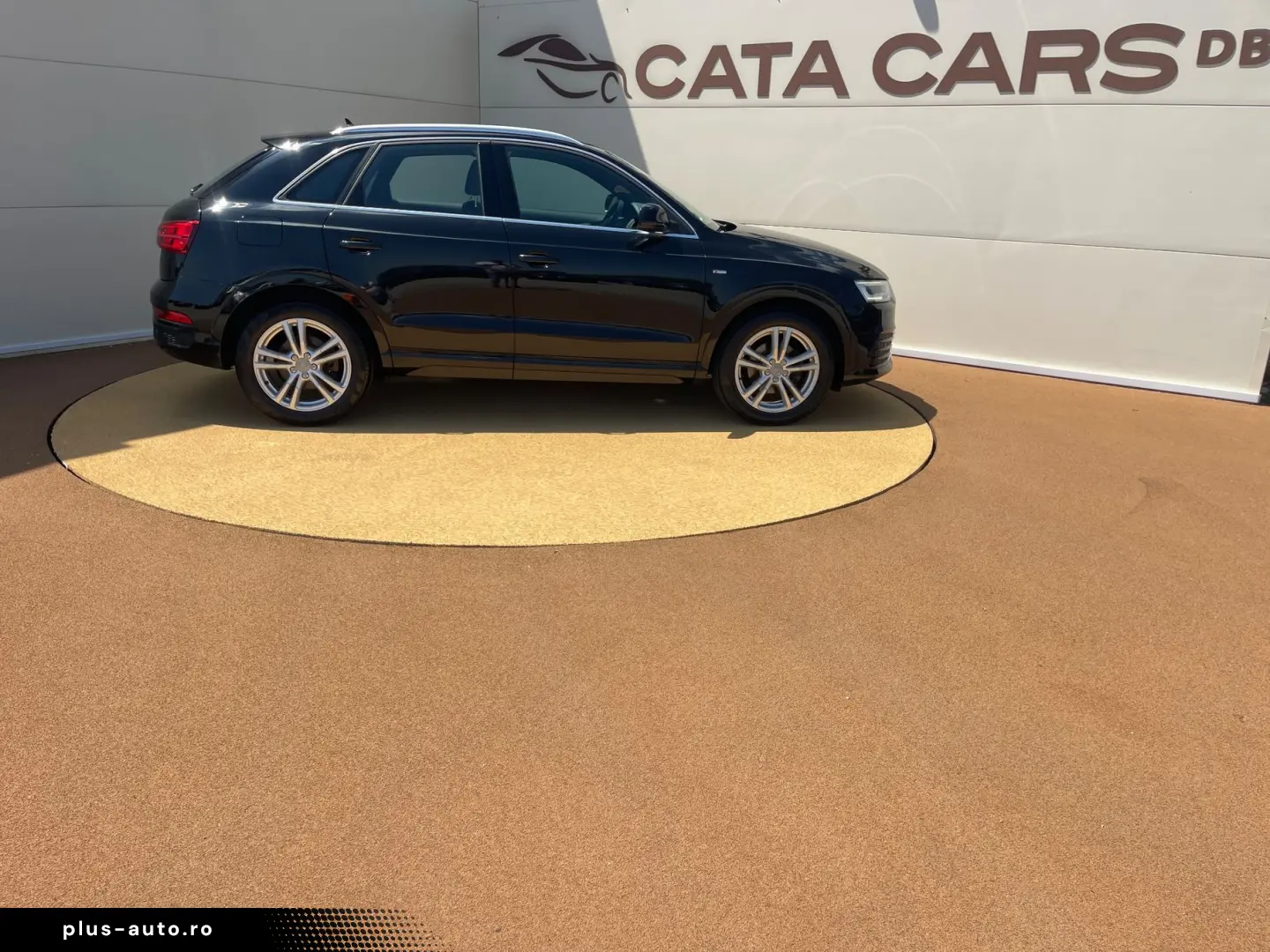 Audi Q3 2.0TDI  150CP  FULL LED  Navi  Piele  Keyless  Pilot