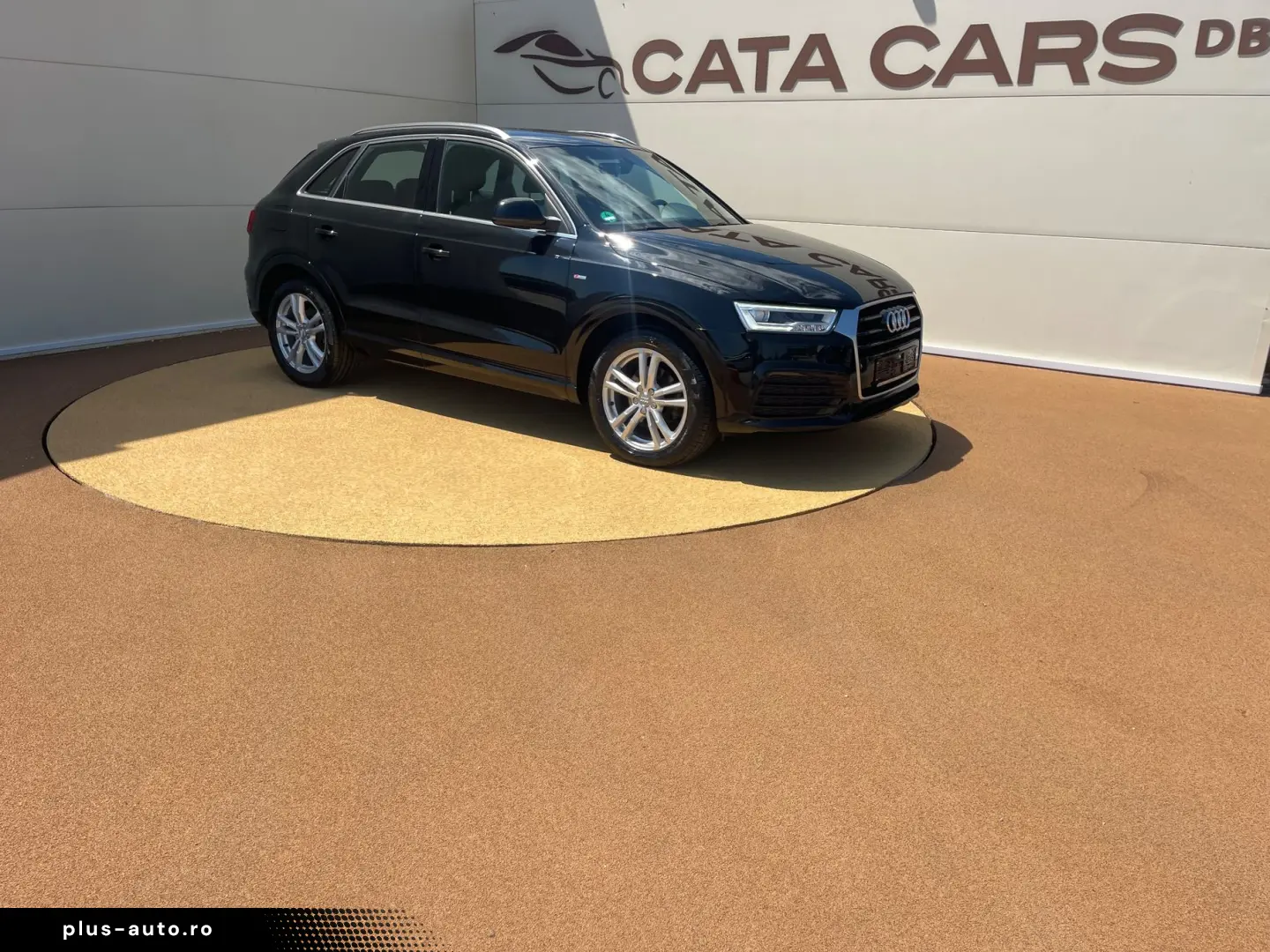 Audi Q3 2.0TDI  150CP  FULL LED  Navi  Piele  Keyless  Pilot
