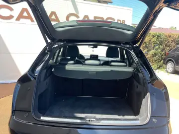 Audi Q3 2.0TDI  150CP  FULL LED  Navi  Piele  Keyless  Pilot