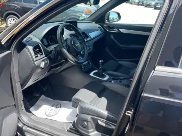 Audi Q3 2.0TDI  150CP  FULL LED  Navi  Piele  Keyless  Pilot
